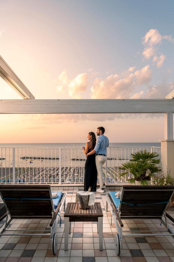 Luxor Beach Boutique Hotel Cattolica Eksteriør billede