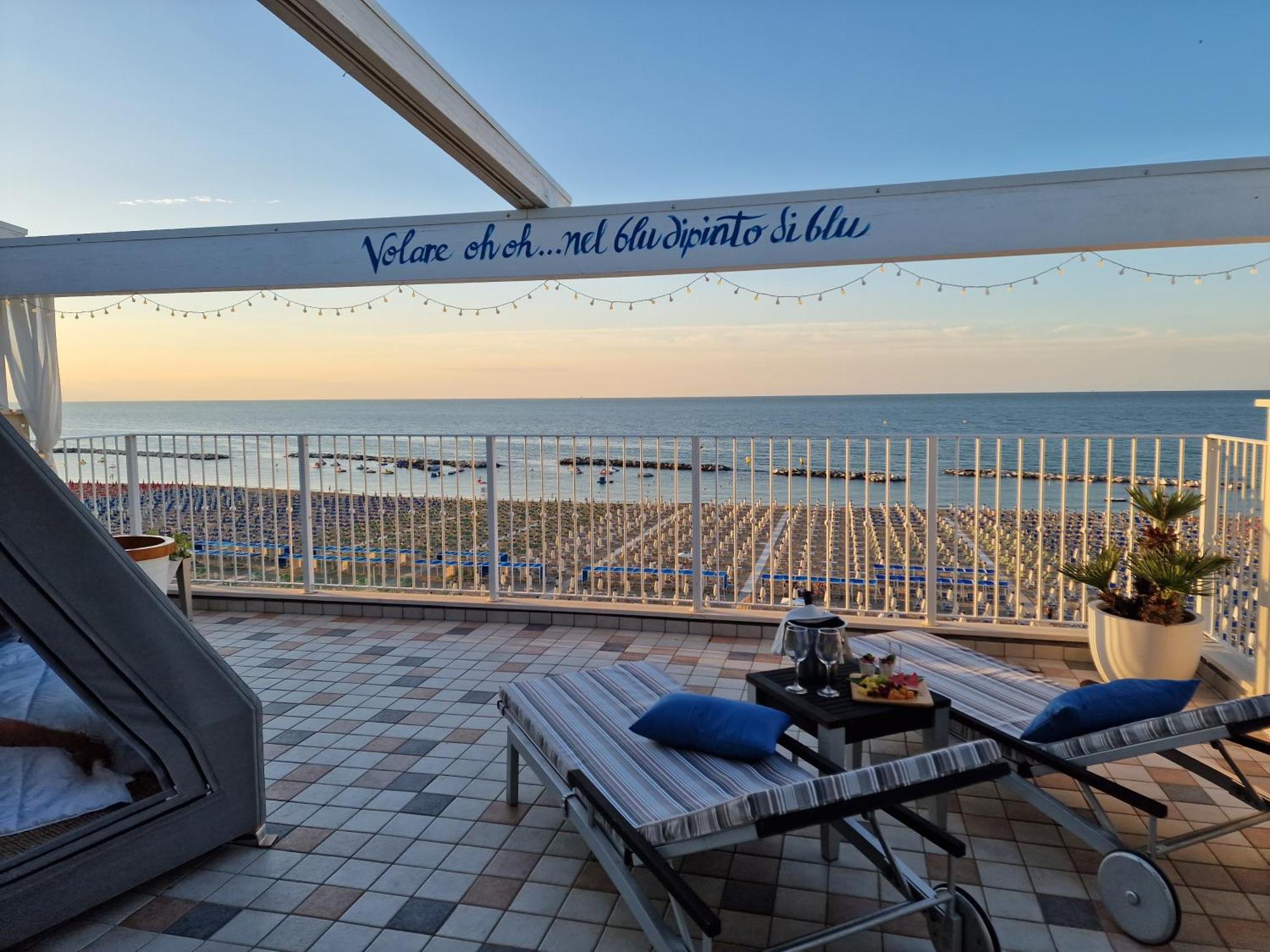 Luxor Beach Boutique Hotel Cattolica Eksteriør billede