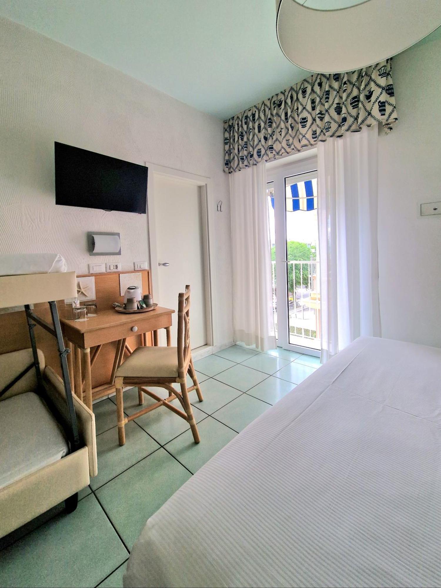 Luxor Beach Boutique Hotel Cattolica Eksteriør billede